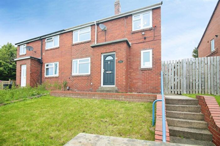 3 Bedroom Semi Detached House For Sale In Manor Road, Rothwell, Leeds, LS26