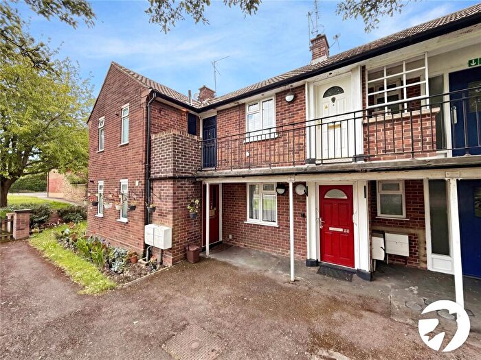 Studio To Rent In Wood Street, Gillingham, Kent, ME7