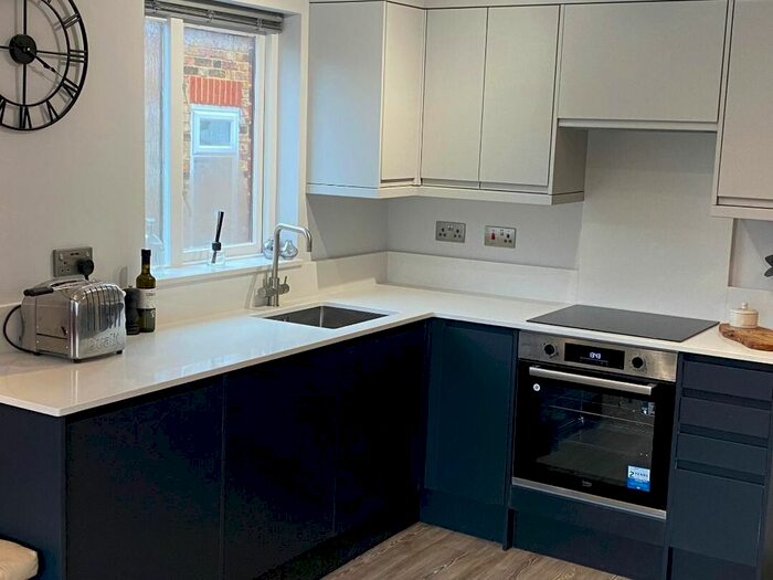 1 Bedroom Flat To Rent In Rothschild Road, London, W4