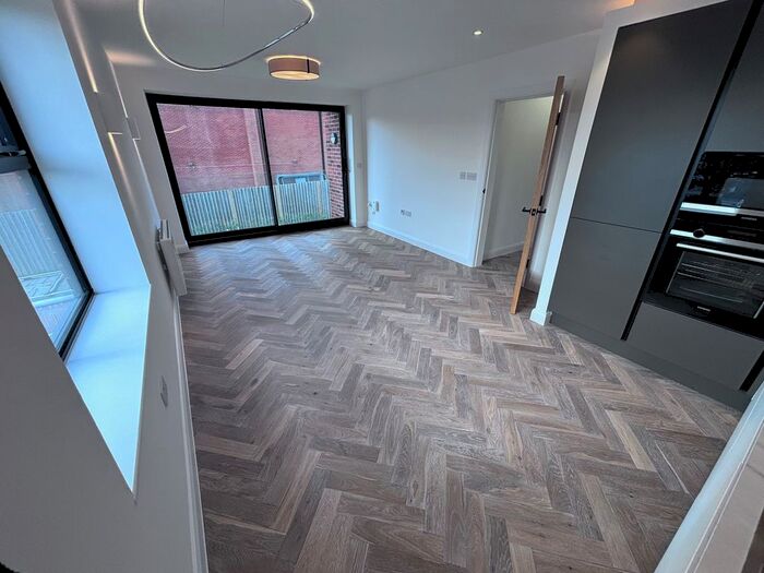 2 Bedroom Flat To Rent In Chapeltown Road, Bromley Cross, BL7