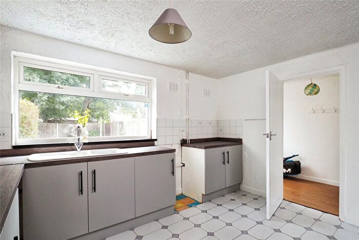 3 Bedroom Terraced House For Sale In Bradley Walk, Clifton, Nottingham, NG11