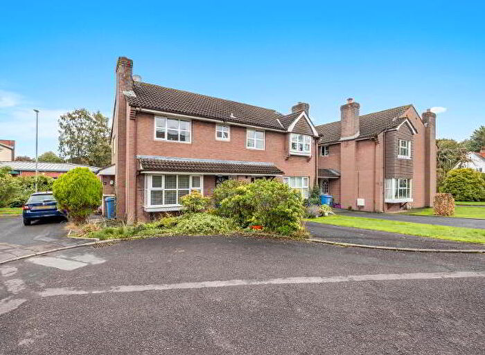 2 Bedroom TownHouse For Sale In Sandringham Mews, Belfast, BT5