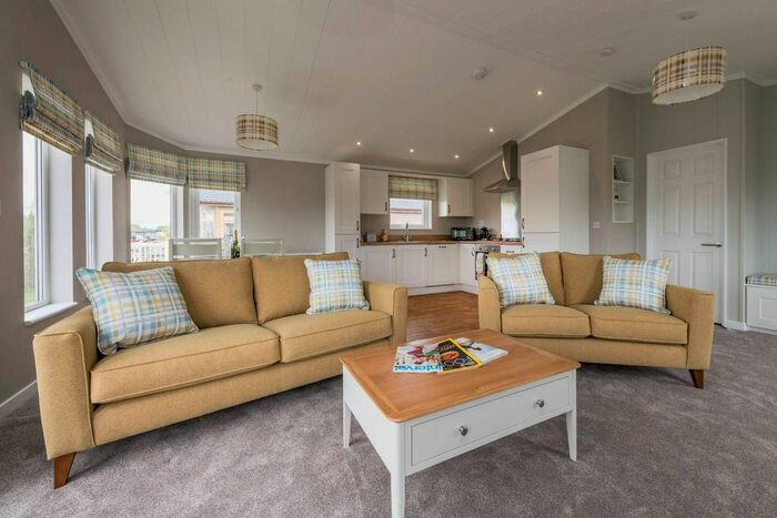 2 Bedroom Lodge For Sale In Brackenborough, Louth, LN11