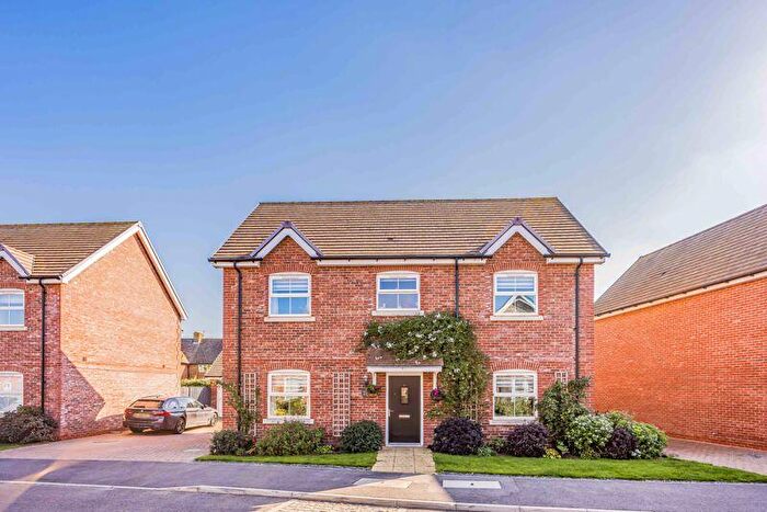 4 Bedroom Detached House For Sale In Alfrey Close, Southbourne, PO10