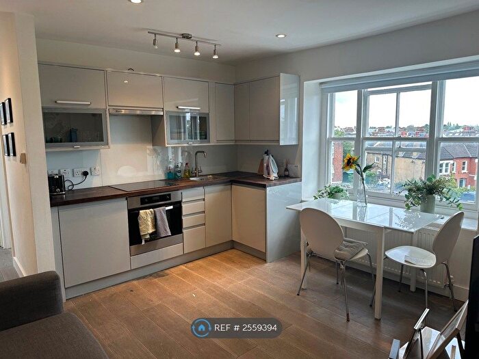 1 Bedroom Flat To Rent In Thornton Avenue, London, SW2