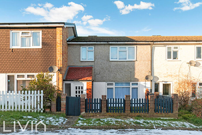 3 Bedroom House For Sale In North Walk, Field Way, Croydon, CR0