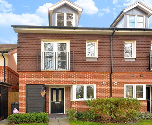 3 Bedroom Terraced House To Rent In Epsom Road, Merrow, Guildford, GU1