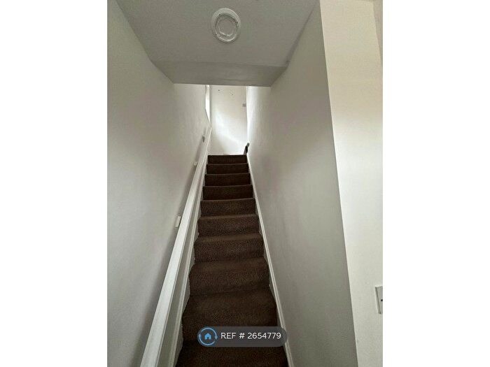 2 Bedroom End Terrace House To Rent In Willow Drive, Sheffield, S9