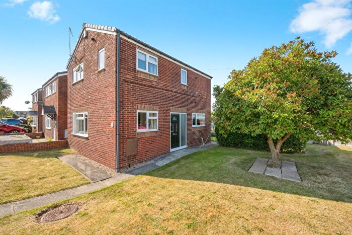 3 Bedroom Detached House For Sale In Petal Close, Maltby, Rotherham, S66