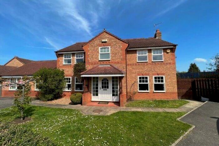 4 Bedroom Property To Rent In Edenfield, Peterborough, PE2