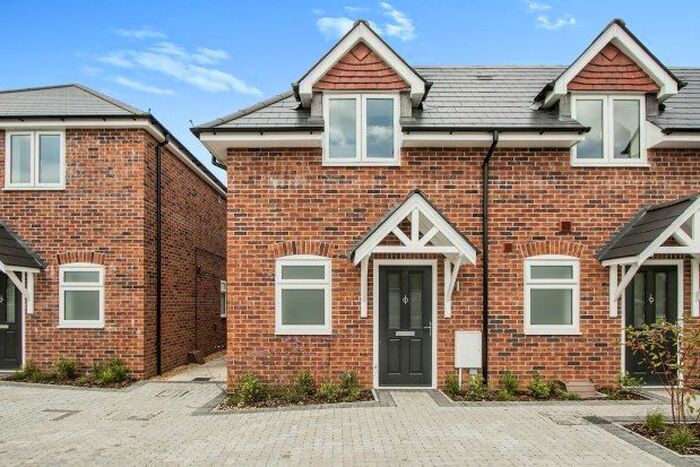 2 Bedroom Terraced House To Rent In Ringwood Road, Poole, BH11