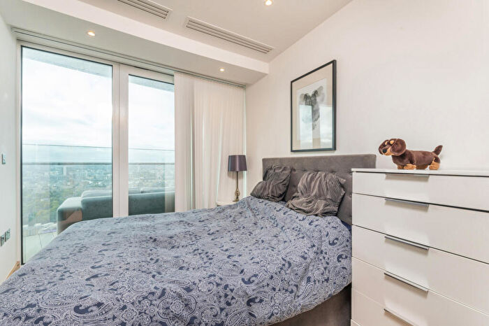 1 Bedroom Flat For Sale In Arena Tower, Crossharbour Plaza, E14