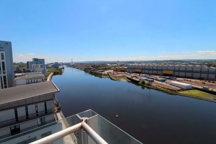 2 Bedroom Flat To Rent In Castlebank Place, Glasgow, G11