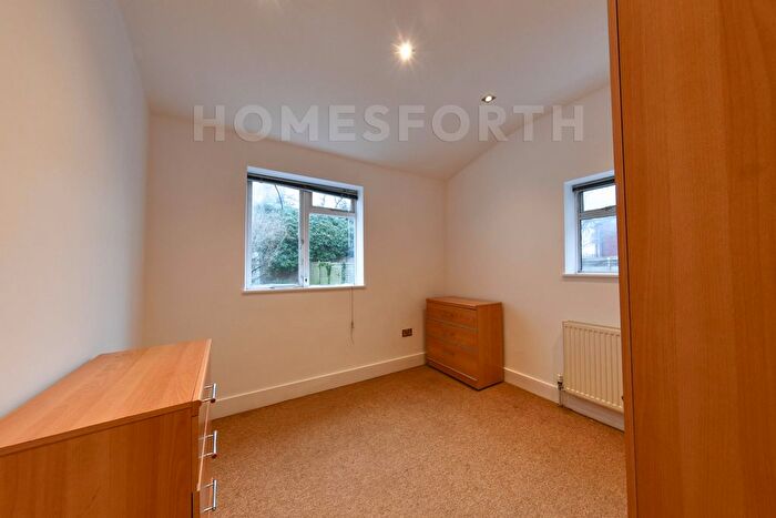 2 Bedroom Flat To Rent In Chichele Road, Cricklewood, NW2