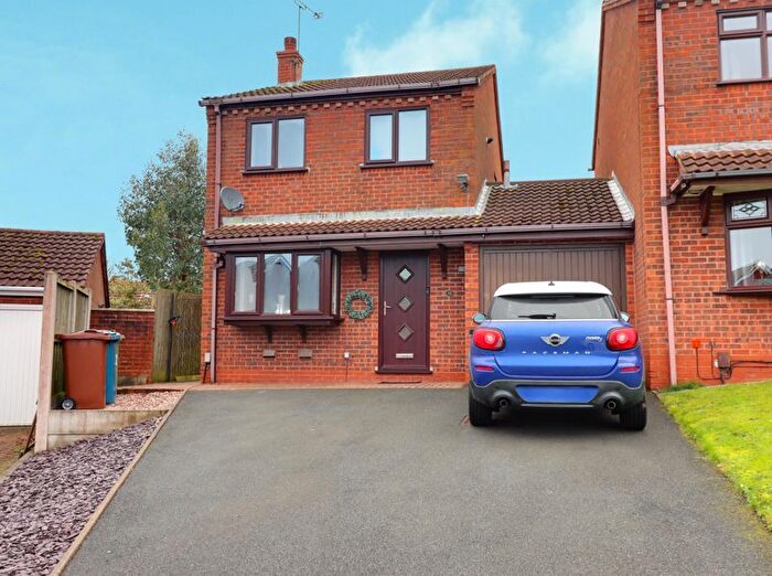 3 Bedroom Detached House For Sale In Wootton Drive, Creswell Manor Farm, Stafford, ST16