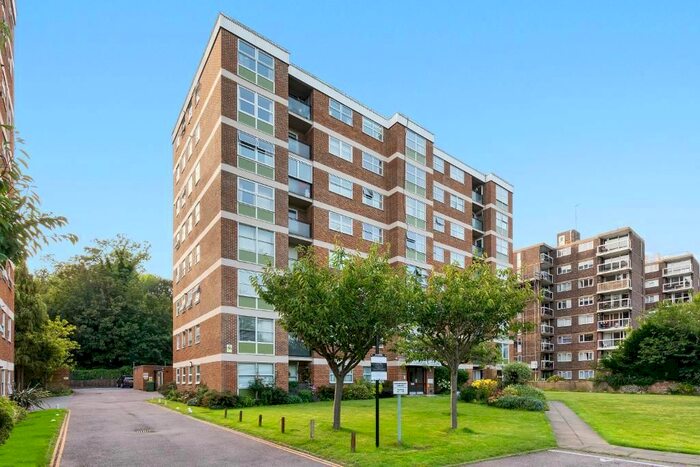 2 Bedroom Flat To Rent In Mandalay Court, Brighton, East Sussex, BN1