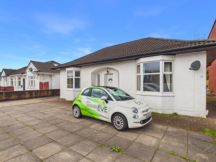 3 Bedroom Detached Bungalow To Rent In Crookston Road, Glasgow, G52