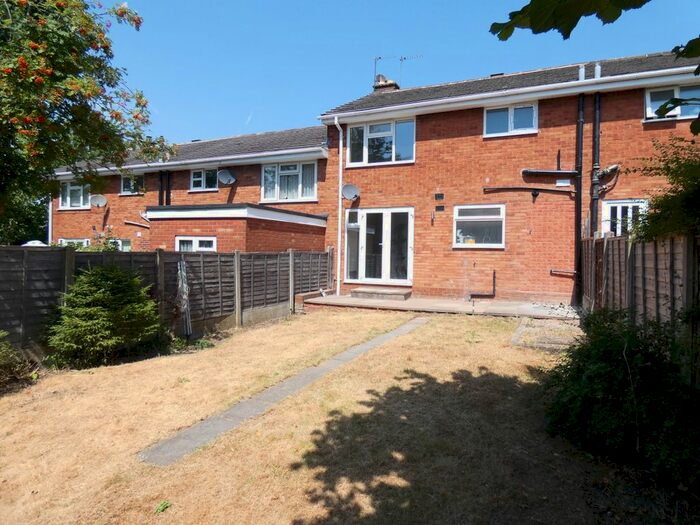 3 Bedroom Semi-Detached House To Rent In Kingshayes Road, Aldridge, Walsall, WS9