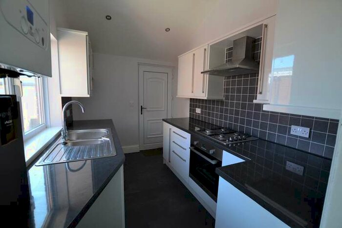 2 Bedroom Flat To Rent In Beaconsfield Terrace, Birtley, Chester Le Street, DH3