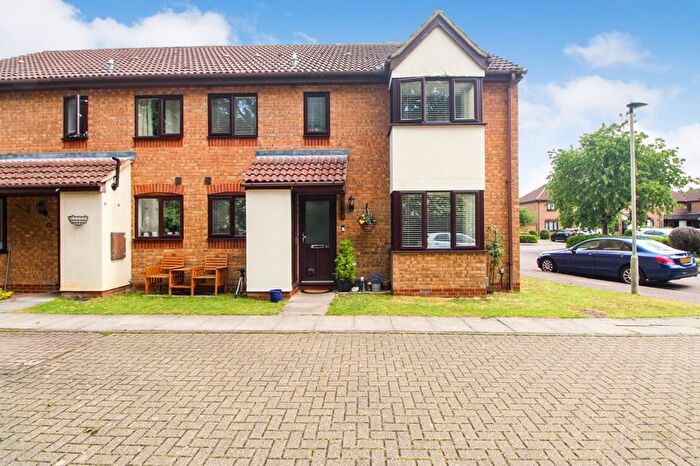 2 Bedroom Terraced House To Rent In Bury Walk, Bedford, MK41
