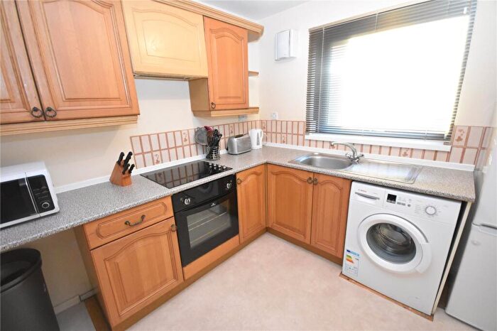 2 Bedroom Flat To Rent In Urquhart Terrace, Old Aberdeen, Aberdeen, AB24