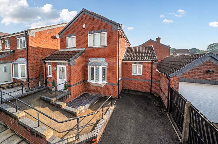 4 Bedroom Detached House For Sale In Woodlands Drive, East Ardsley, Wakefield, West Yorkshire, WF3