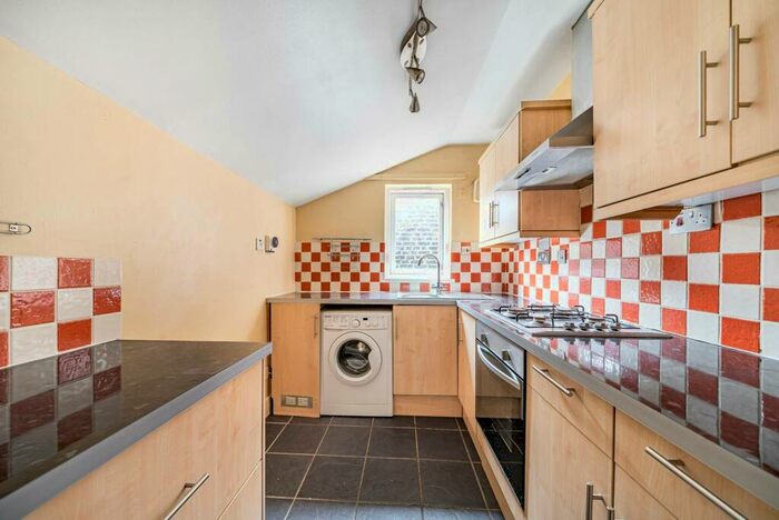 Studio To Rent In Holmesdale Road, Highgate, London, N6