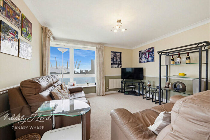 2 Bedroom Apartment For Sale In Bartholomew Court, Newport Avenue, London, E14