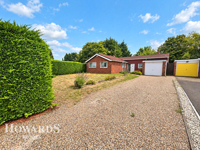 3 Bedroom Detached Bungalow For Sale In The Pightle, North Cove, Beccles, NR34