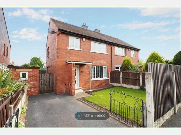 3 Bedroom Semi-Detached House To Rent In Broadwell Road, Ossett, WF5