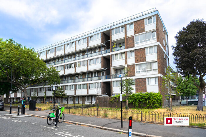 2 Bedroom Maisonette For Sale In Pownall Road, Hackney, London, E8