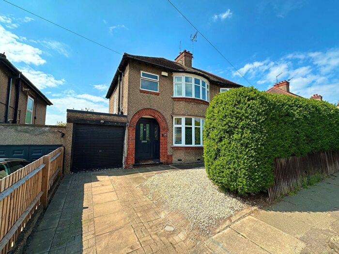 3 Bedroom Semi-Detached House For Sale In Bush Hill, The Headlands, NN3
