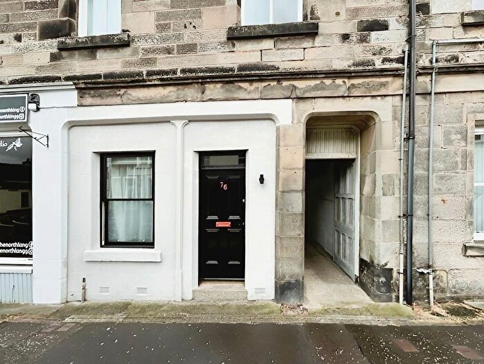 1 Bedroom Flat To Rent In High Street, Markinch, Glenrothes, KY7