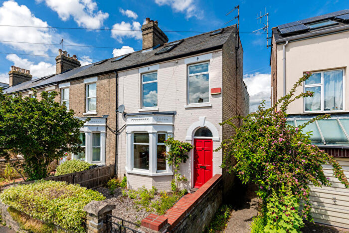 4 Bedroom End Of Terrace House For Sale In Oxford Road, Cambridge, CB4