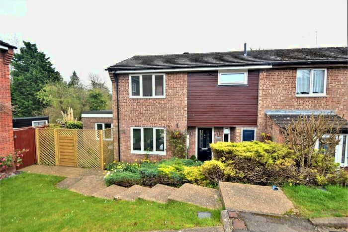 3 Bedroom End Of Terrace House To Rent In Quarrendon Road, Amersham, Buckinghamshire, HP7