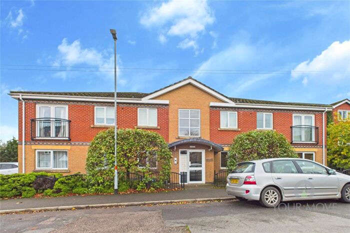 2 Bedroom Flat For Sale In Reservoir Road, Kettering, Northamptonshire, NN16