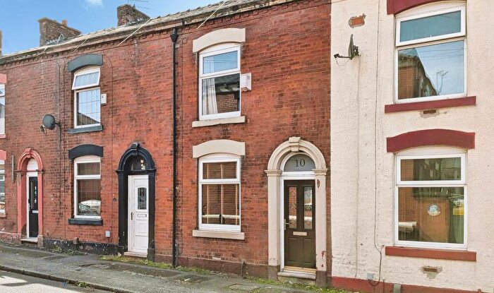 2 Bedroom Terraced House For Sale In Hollinhall Street, Oldham, OL4