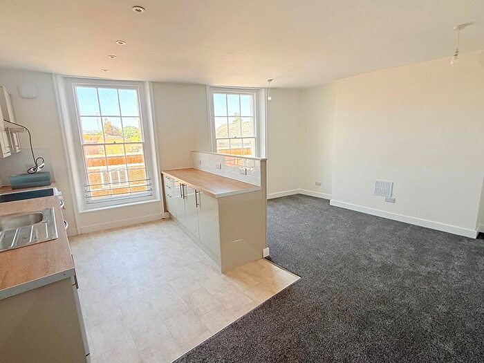 1 Bedroom Flat To Rent In Cheapside, Taunton, TA1