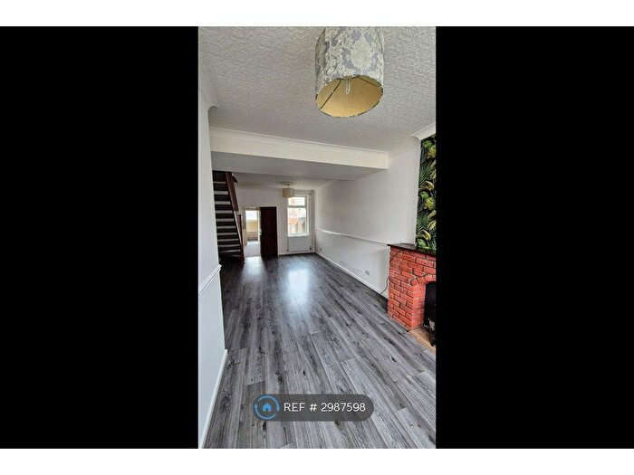 3 Bedroom Terraced House To Rent In Crescent St, Grimsby, DN31