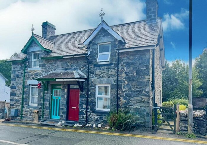 2 Bedroom House For Sale In Mill Street, Betws-Y-Coed, LL24