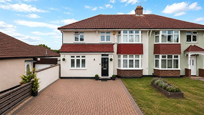 5 Bedroom Semi-Detached House For Sale In Bedonwell Road, Belvedere, DA17