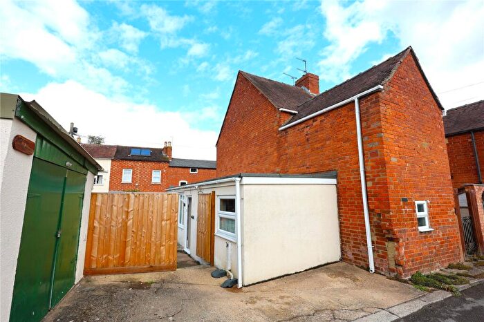 3 Bedroom Semi-Detached House For Sale In Tewkesbury, Gloucestershire, GL20