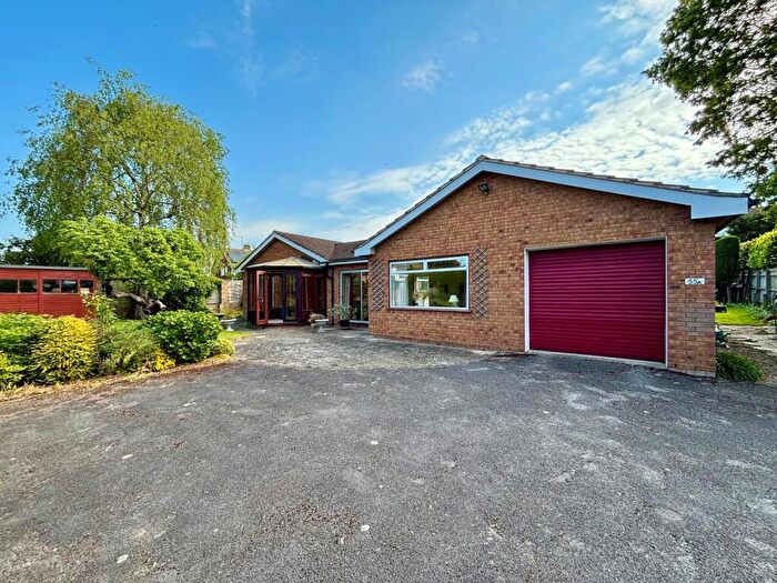 4 Bedroom Bungalow For Sale In Cleevelands Avenue, Cheltenham, Gloucestershire, GL50