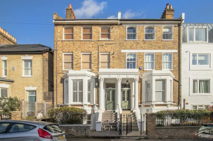 2 Bedroom Apartment To Rent In Ramsden Road, Balham, SW12