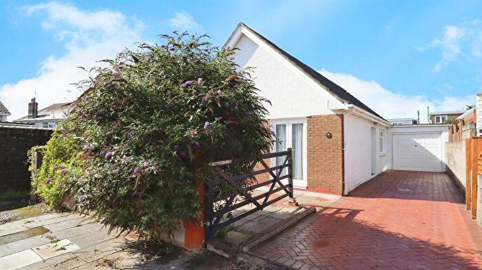 3 Bedroom Detached Bungalow For Sale In Hazel Close, Porthcawl, CF36