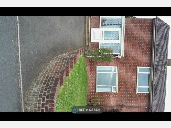 4 Bedroom Semi-Detached House To Rent In Winnall Manor Road, Winchester, SO23