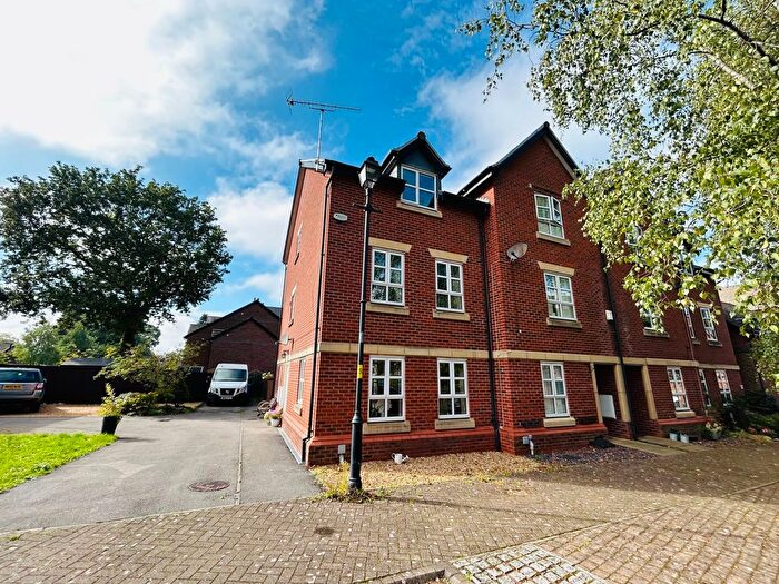 4 Bedroom End Of Terrace House For Sale In Springbank Gardens, Lymm, WA13