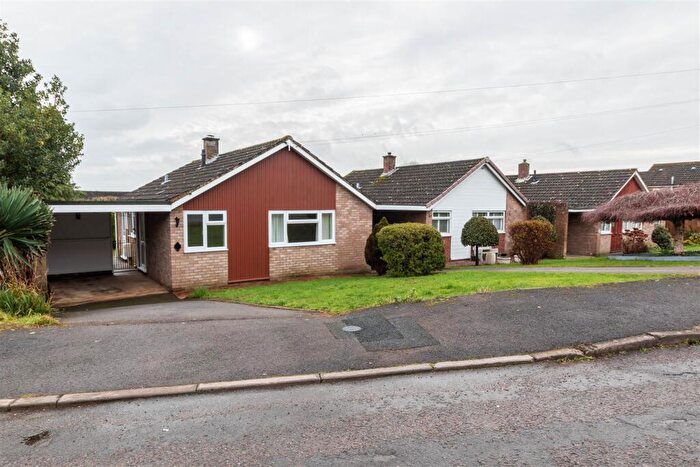 2 Bedroom Detached Bungalow To Rent In Upper Tynings, Cashes Green, Stroud, GL5