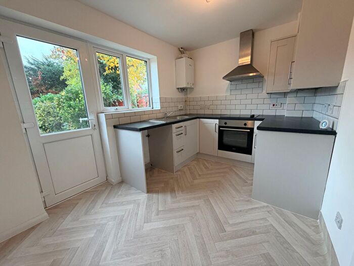 2 Bedroom Semi-Detached House To Rent In Lingfield Road, Burton-On-Trent, DE14