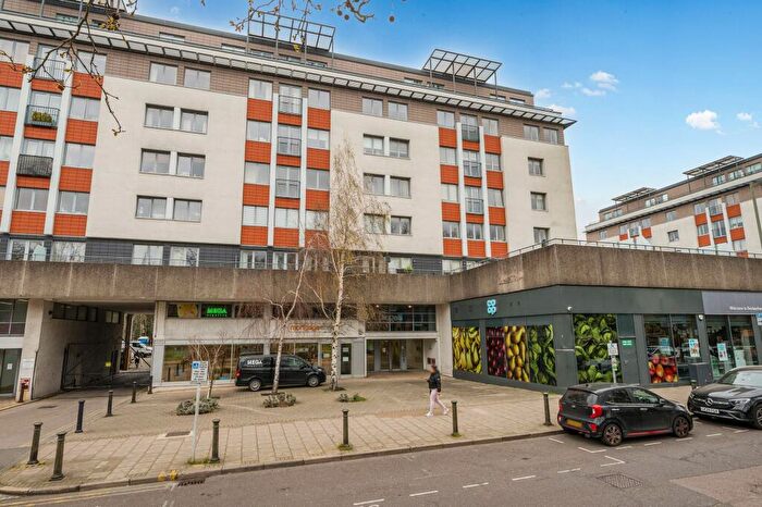 2 Bedroom Flat For Sale In Albemarle Road, Lait House, BR3